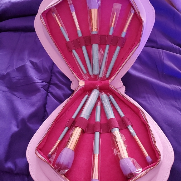 10 piece Makeup Brush Set wMermaid Organizer Case - Picture 5 of 16